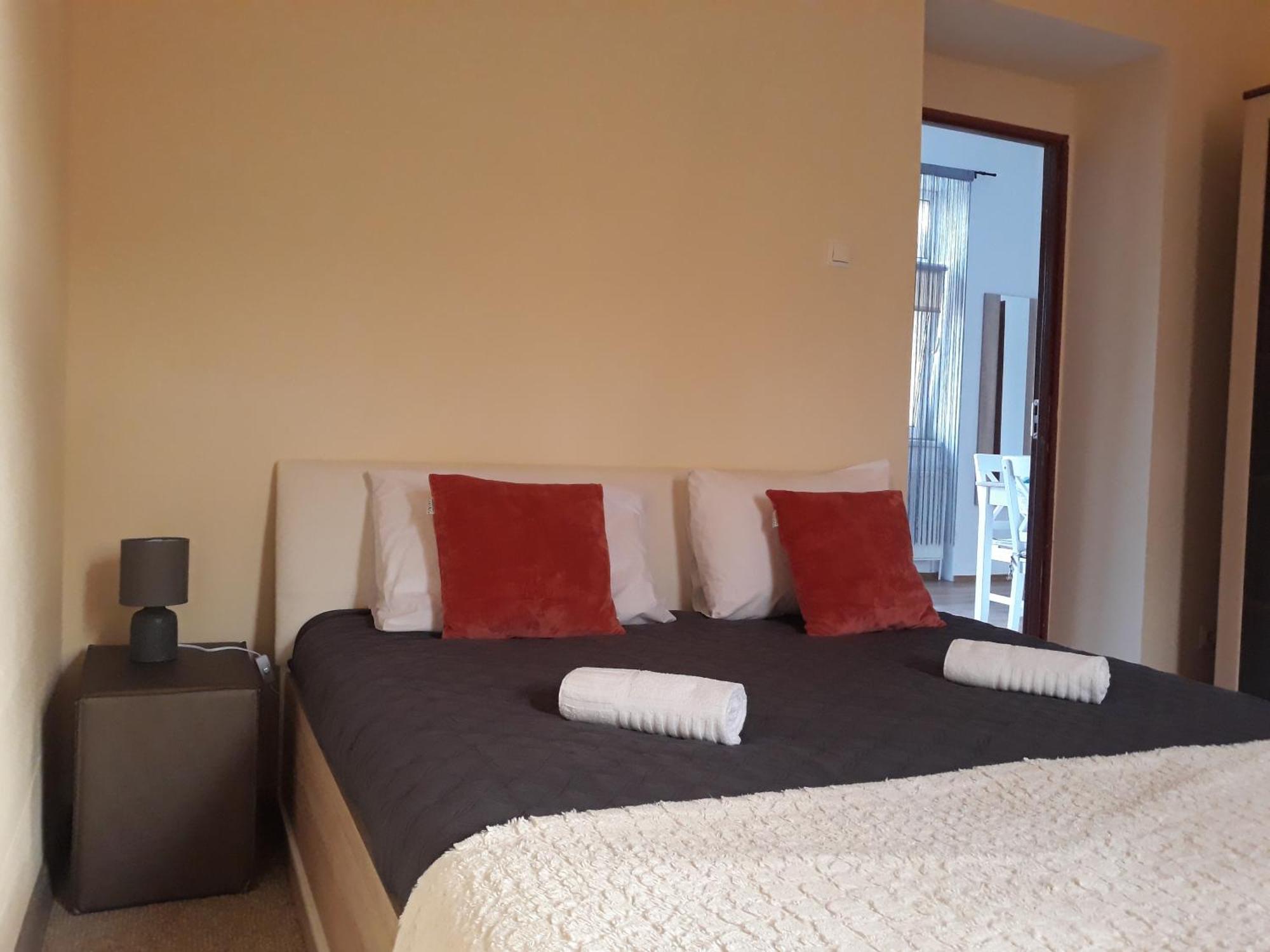 Three Rivers Apartments - Private Free Parking, Self Check-In Oradea Eksteriør billede